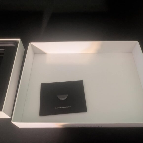 2016 Apple Macbook 1 TB Storage 16 GB RAM  Pro 15" Touch Bar i7 2.9ghz - Picture 8 of 17